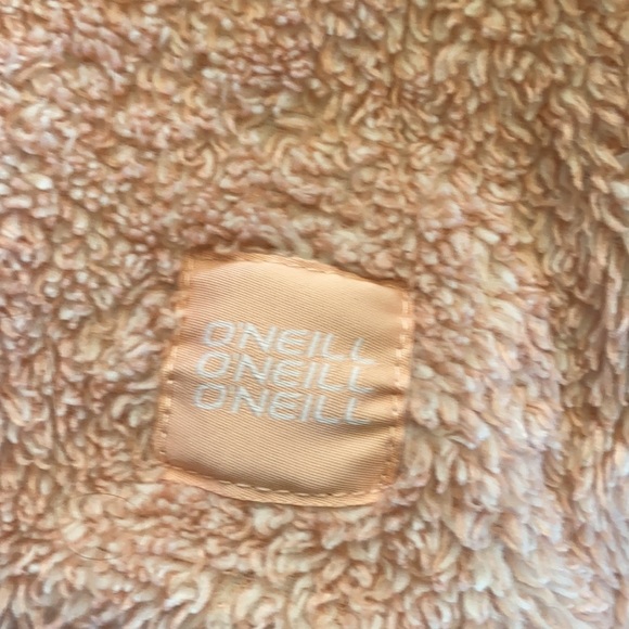 Columbia Jacket and O’Neill pull over - Picture 10 of 10